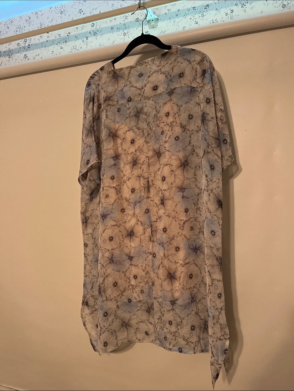 Embellished V-Neck Sheer Tunic in Light Gray and Blue